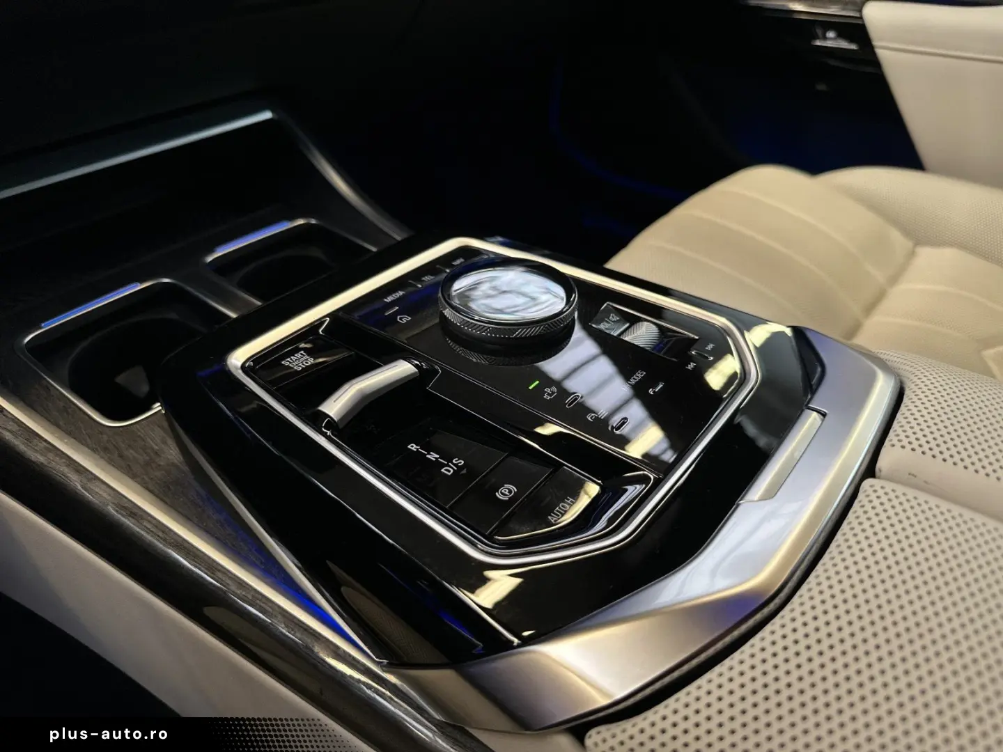 BMW M760e xDrive Inkl. € 1.190 Zubehörbonus AHK B&WD
