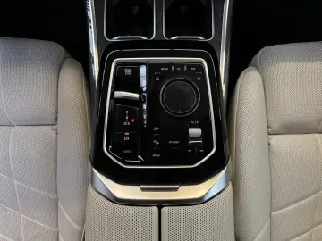 BMW M760e xDrive Inkl. € 1.190 Zubehörbonus AHK B&WD