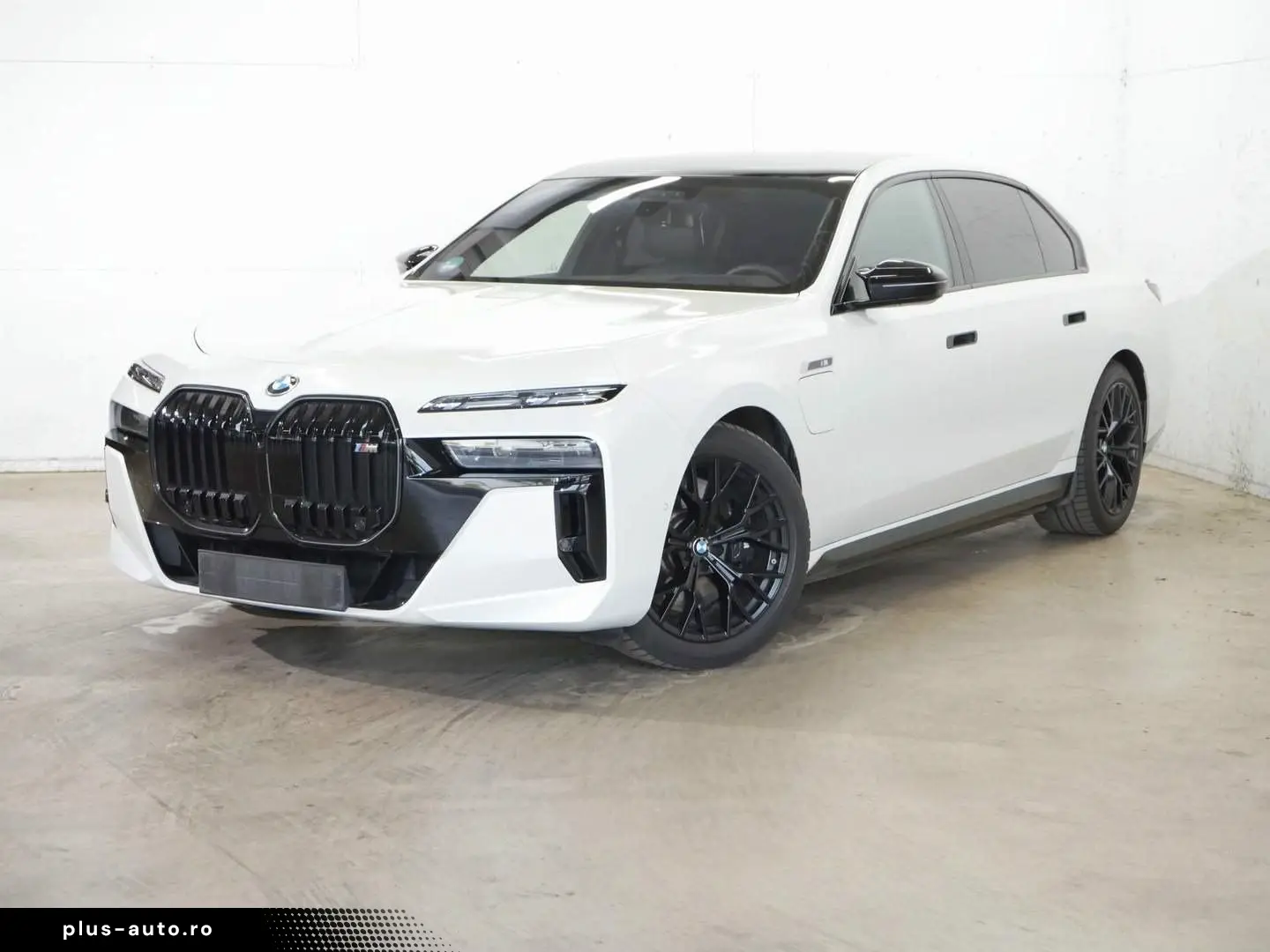 BMW M760e xDrive  Lounge Seating  Fond-Entertainment