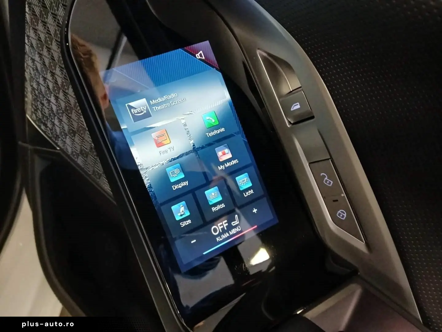 BMW M760e xDrive  Lounge Seating  Fond-Entertainment