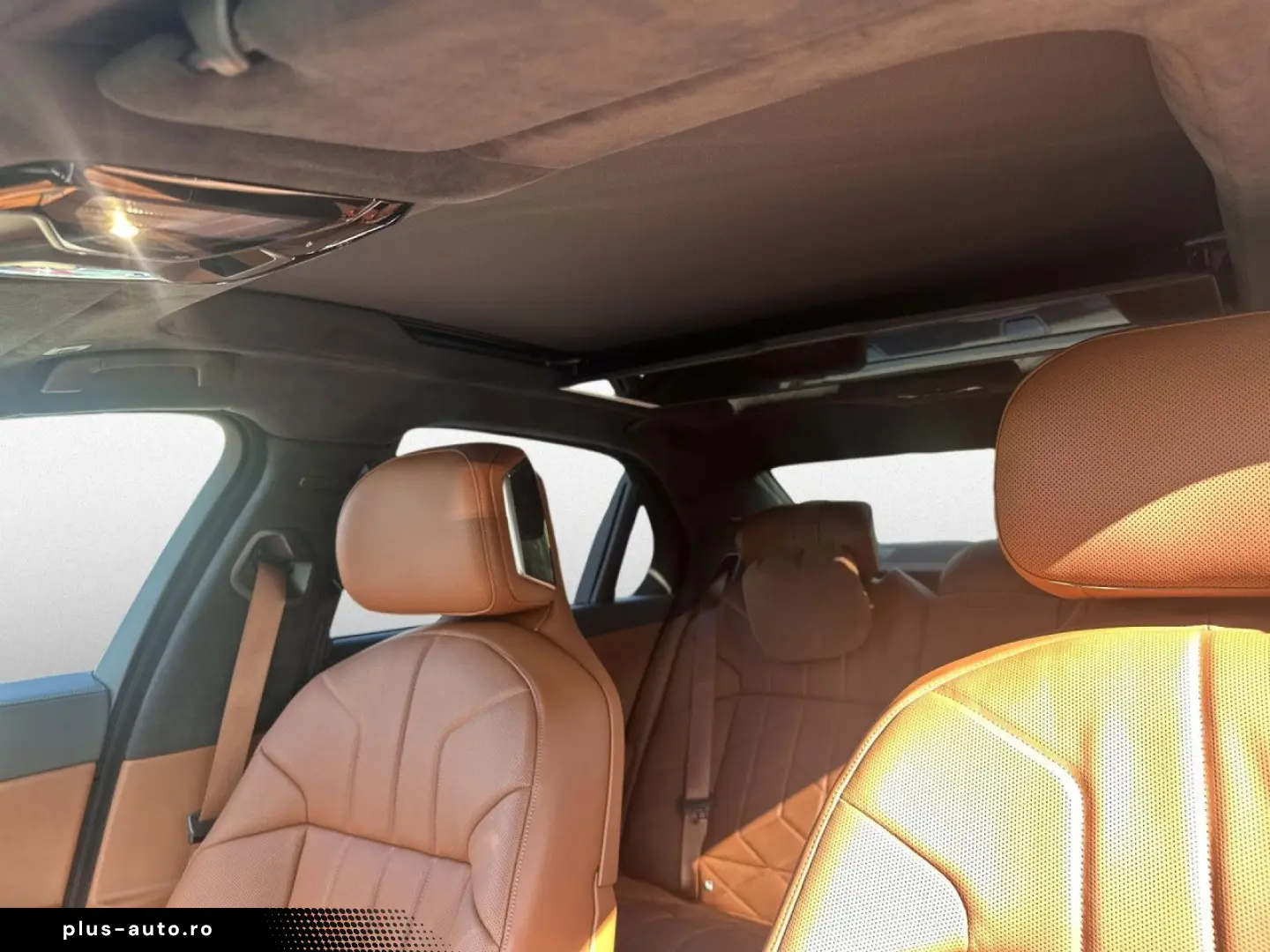 BMW M760e xDr SkyL PA DA-Prof Kristall ExecutiveLo