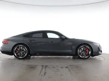 AUDI RS e-tron GT quattro  570 kw 775 PS  HUD Carbon