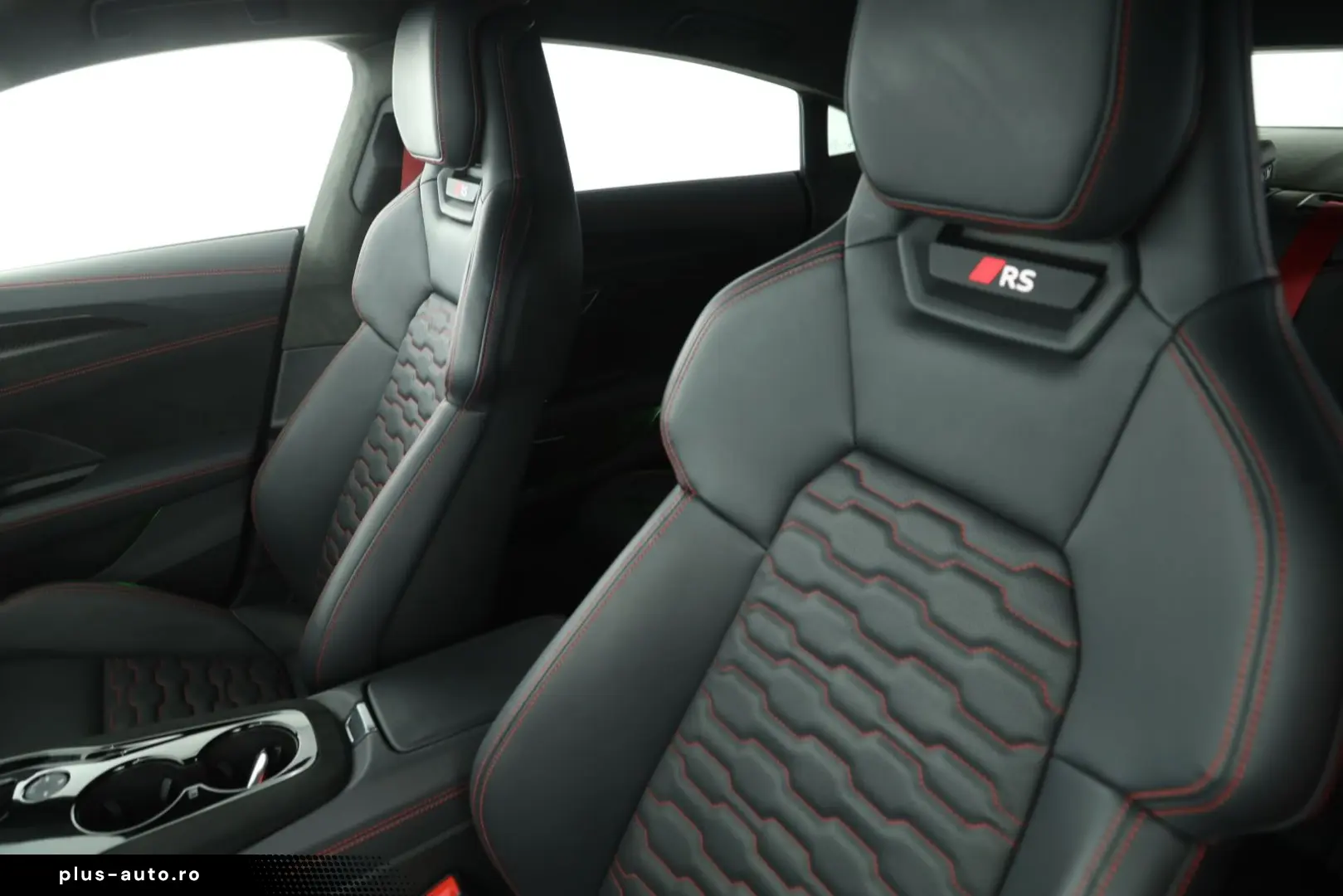 AUDI RS e-tron GT quattro  570 kw 775 PS  HUD Carbon