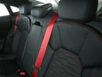 AUDI RS e-tron GT quattro  570 kw 775 PS  HUD Carbon