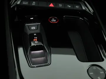 AUDI RS e-tron GT quattro  570 kw 775 PS  HUD Carbon