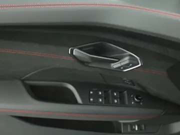 AUDI RS e-tron GT quattro  570 kw 775 PS  HUD Carbon