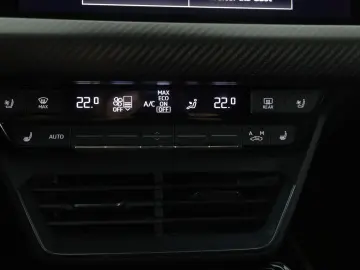 AUDI RS e-tron GT quattro  570 kw 775 PS  HUD Carbon