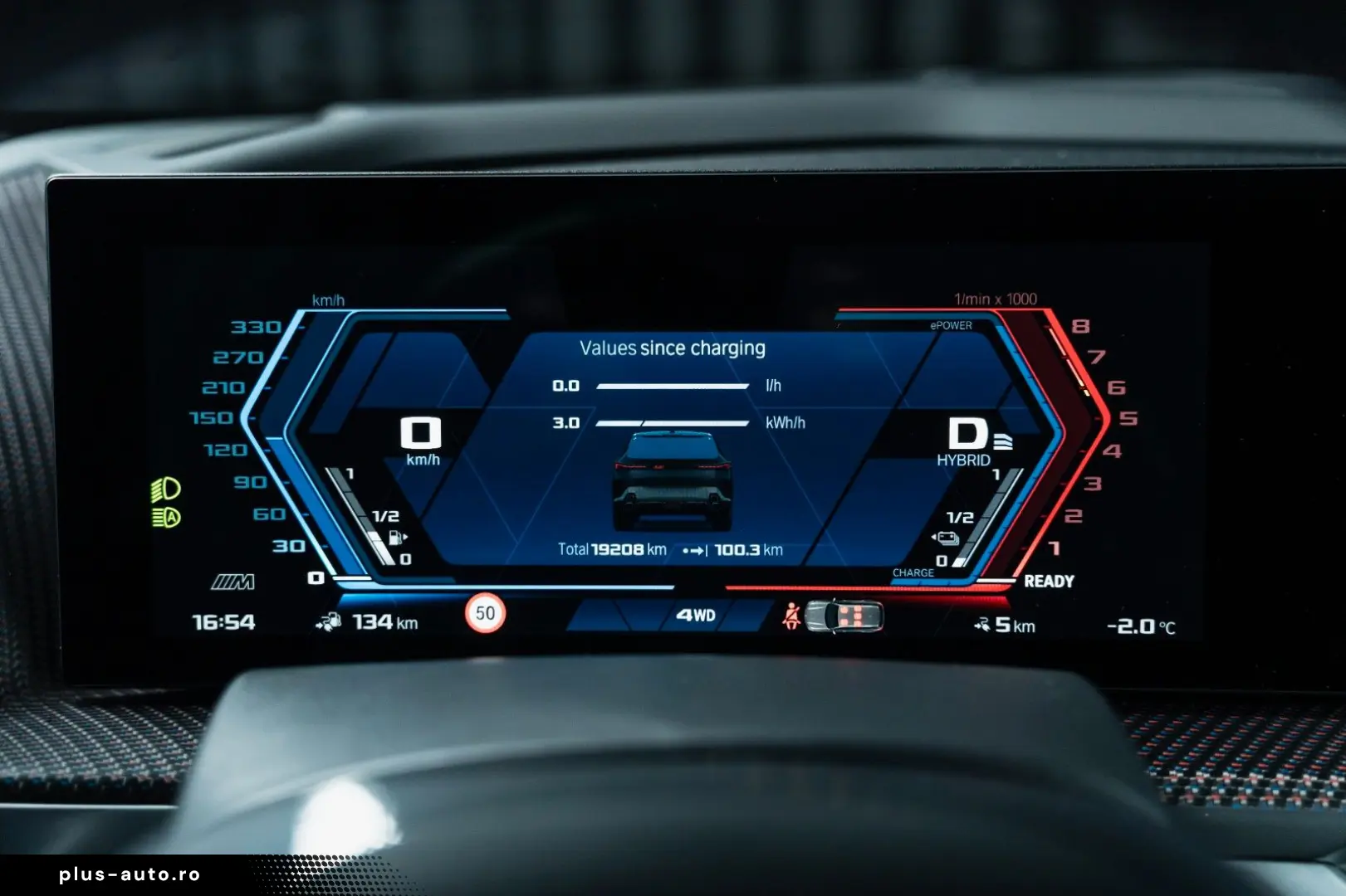 BMW XM 4.4 Label Red B&W ACC HUD Vent Sitze 1-500