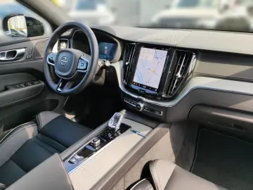 VOLVO XC60 T8 Ultra Black Edition Plug-In Hybrid AWD