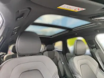 VOLVO XC60 T8 Ultra Black Edition Plug-In Hybrid AWD