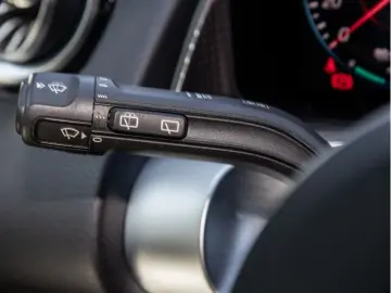 MERCEDES-BENZ EQB 300 4M AMG-Sport LED Cam Pano Nigh…