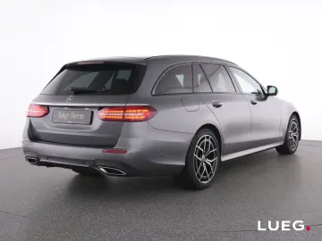 MERCEDES-BENZ E 200 T AMG MBUXHighEnd Pano Burm MBea…