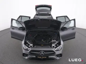 MERCEDES-BENZ E 200 T AMG MBUXHighEnd Pano Burm MBea…