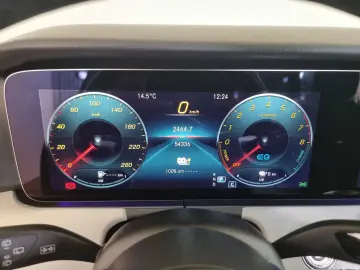 MERCEDES-BENZ E 300 e PHEV LED ACC Navi Digital Kamera