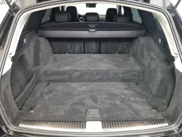 MERCEDES-BENZ E 300 e PHEV LED ACC Navi Digital Kamera
