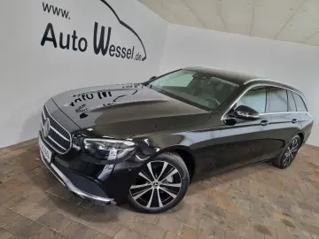 MERCEDES-BENZ E 300 e PHEV LED ACC Navi Digital Kamera