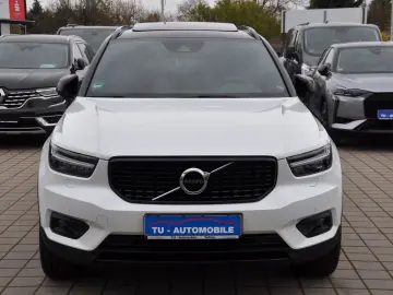 VOLVO XC40 B4 R Design AWD DKG PANO-LED-H&K-RKAM-NAVI