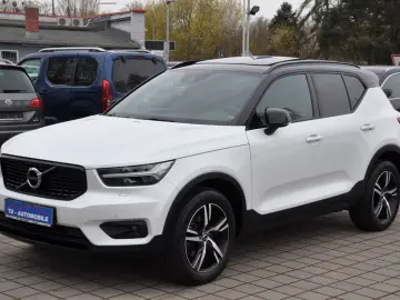 VOLVO XC40 B4 R Design AWD DKG PANO-LED-H&K-RKAM-NAVI