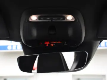 VOLVO XC40 B4 R Design AWD DKG PANO-LED-H&K-RKAM-NAVI