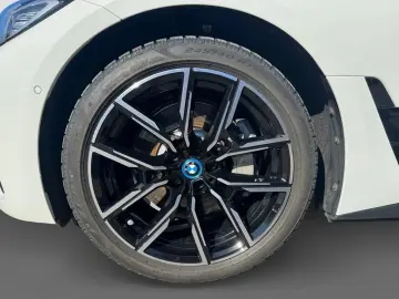 BMW i4 eDrive40 Gran Coupe M Sport ACC Glasdach SHZ