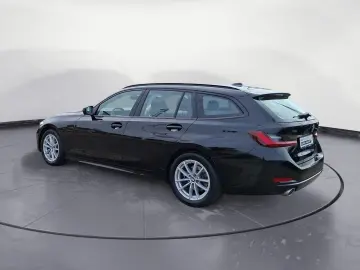 BMW 320i Touring  Navi Kamera LED PDC SHZ DAB