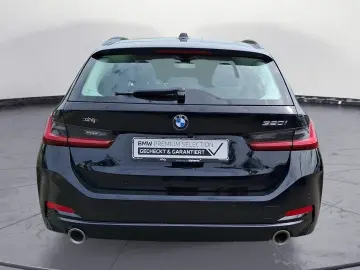 BMW 320i Touring  Navi Kamera LED PDC SHZ DAB