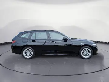 BMW 320i Touring  Navi Kamera LED PDC SHZ DAB