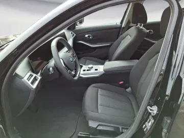 BMW 320i Touring  Navi Kamera LED PDC SHZ DAB