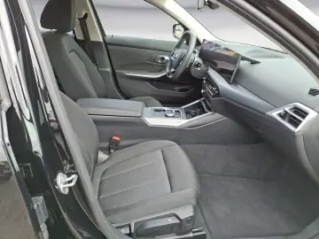 BMW 320i Touring  Navi Kamera LED PDC SHZ DAB