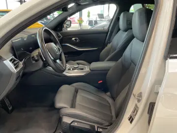 BMW 318d M Sport Leder LED Navi Pano Harman Kardon