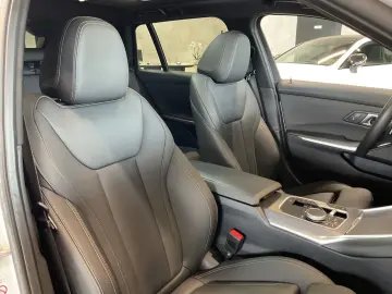 BMW 318d M Sport Leder LED Navi Pano Harman Kardon