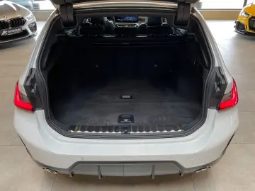 BMW 318d M Sport Leder LED Navi Pano Harman Kardon
