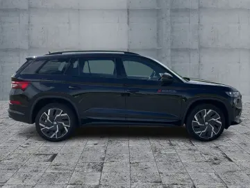 SKODA Kodiaq RS 2.0TSI LED NAV ACC RFK AHK STDHZG PANO