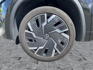 SKODA Kodiaq RS 2.0TSI LED NAV ACC RFK AHK STDHZG PANO