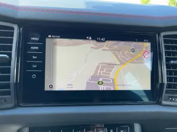 SKODA Kodiaq RS 2.0TSI LED NAV ACC RFK AHK STDHZG PANO