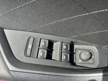 SKODA Kodiaq RS 2.0TSI LED NAV ACC RFK AHK STDHZG PANO