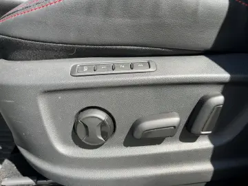 SKODA Kodiaq RS 2.0TSI LED NAV ACC RFK AHK STDHZG PANO