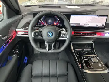 BMW 750 e xDrive M-Sport Pro ACC 360  STHZ 1.Hd. AH