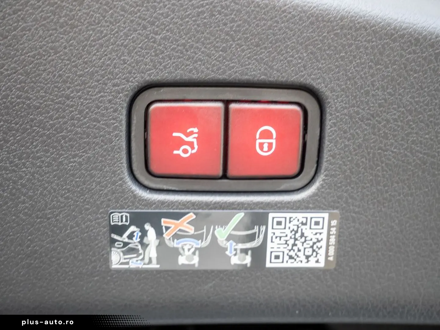 MERCEDES-BENZ CLE 300 e AMG Sport Premium  Distr. LE&hellip;