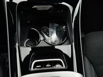 MERCEDES-BENZ CLE 180  CABRIO  AMG  LED  PTS  RFK  T…