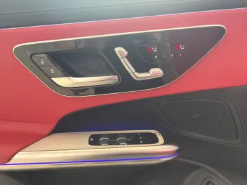 MERCEDES-BENZ CLE 300 4M AMG Advanced Plus DynLicht Airscarf