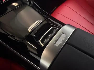 MERCEDES-BENZ CLE 300 4M AMG Advanced Plus DynLicht Airscarf