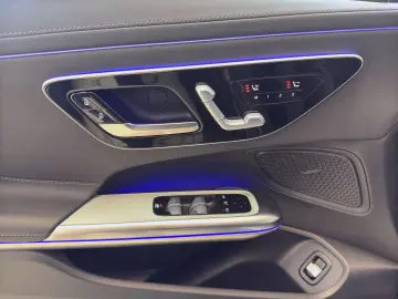 MERCEDES-BENZ CLE 200 AMG Advanced Plus NIGHT Airscarf 20