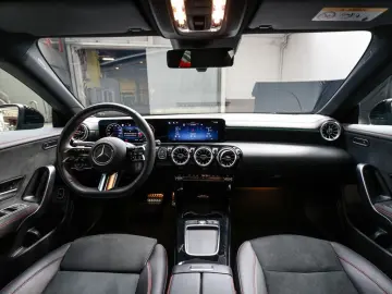 MERCEDES-BENZ CLA 180 Coupé AMG Sport Advanced  LED …