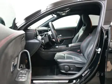 MERCEDES-BENZ CLA 180 Coupé AMG Sport Advanced  LED …