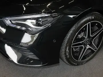 MERCEDES-BENZ CLA 200 Coupé AMG NIGHT TOTWINKEL 18 K…