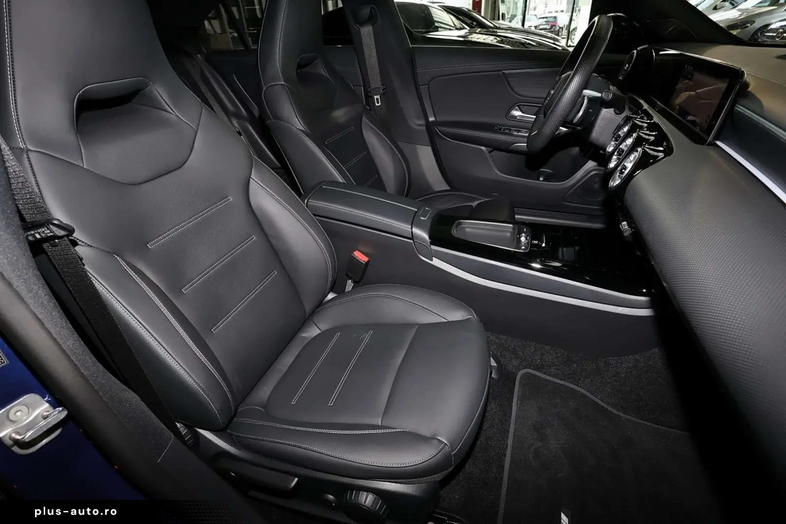 MERCEDES-BENZ CLA 200 Coupé AMG TOTWINKEL PANO DISTR 360  19