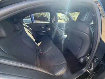 MERCEDES-BENZ C 300 d LED BURMESTER STANDHEIZ AMG-LINE
