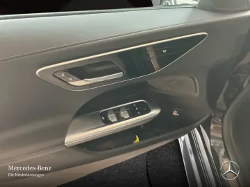 MERCEDES-BENZ C 300 d 4M AMG Night LED Distr Kamera NavPrem