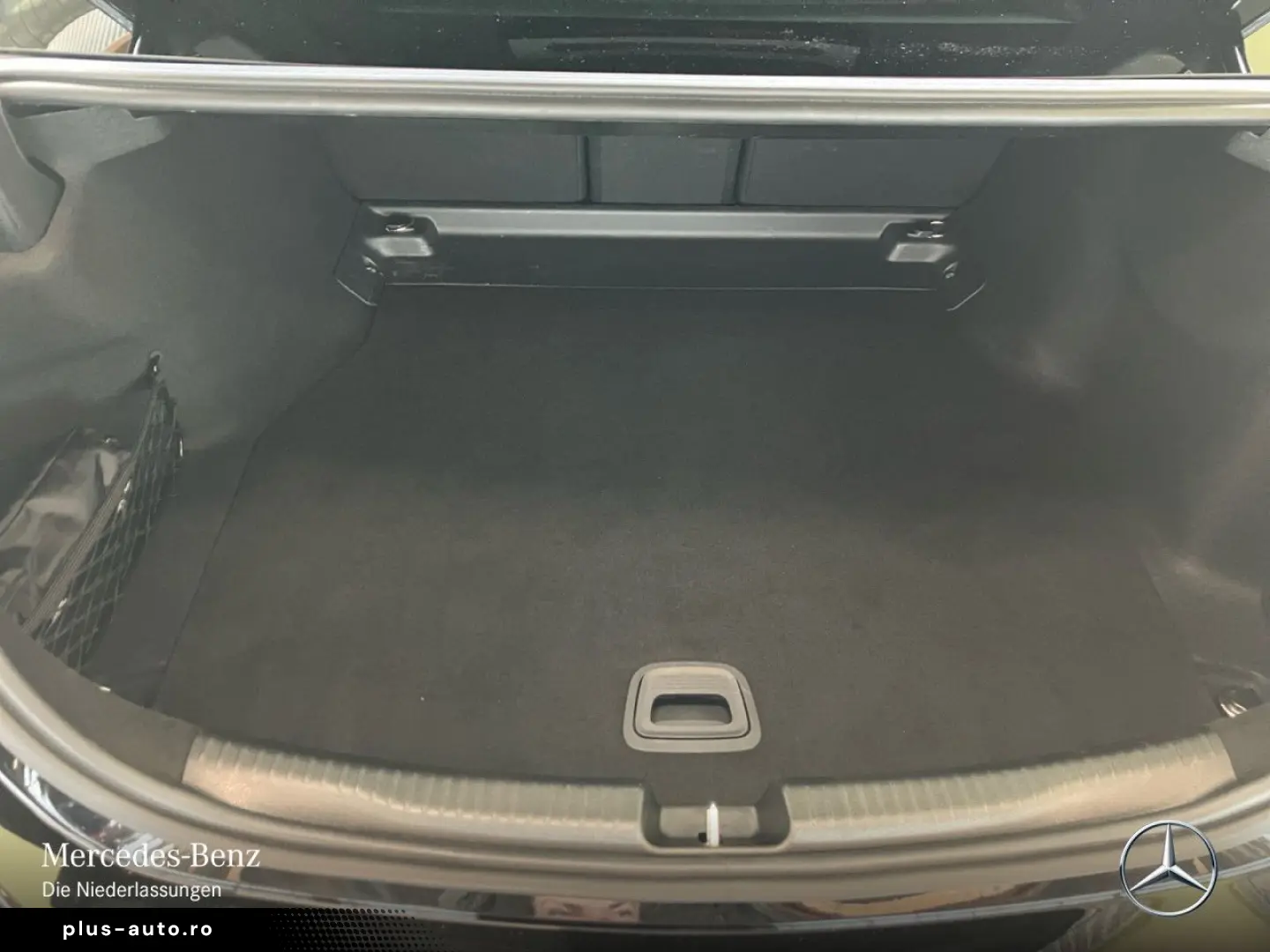 MERCEDES-BENZ C 300 d 4M AMG Night LED Distr Kamera NavPrem